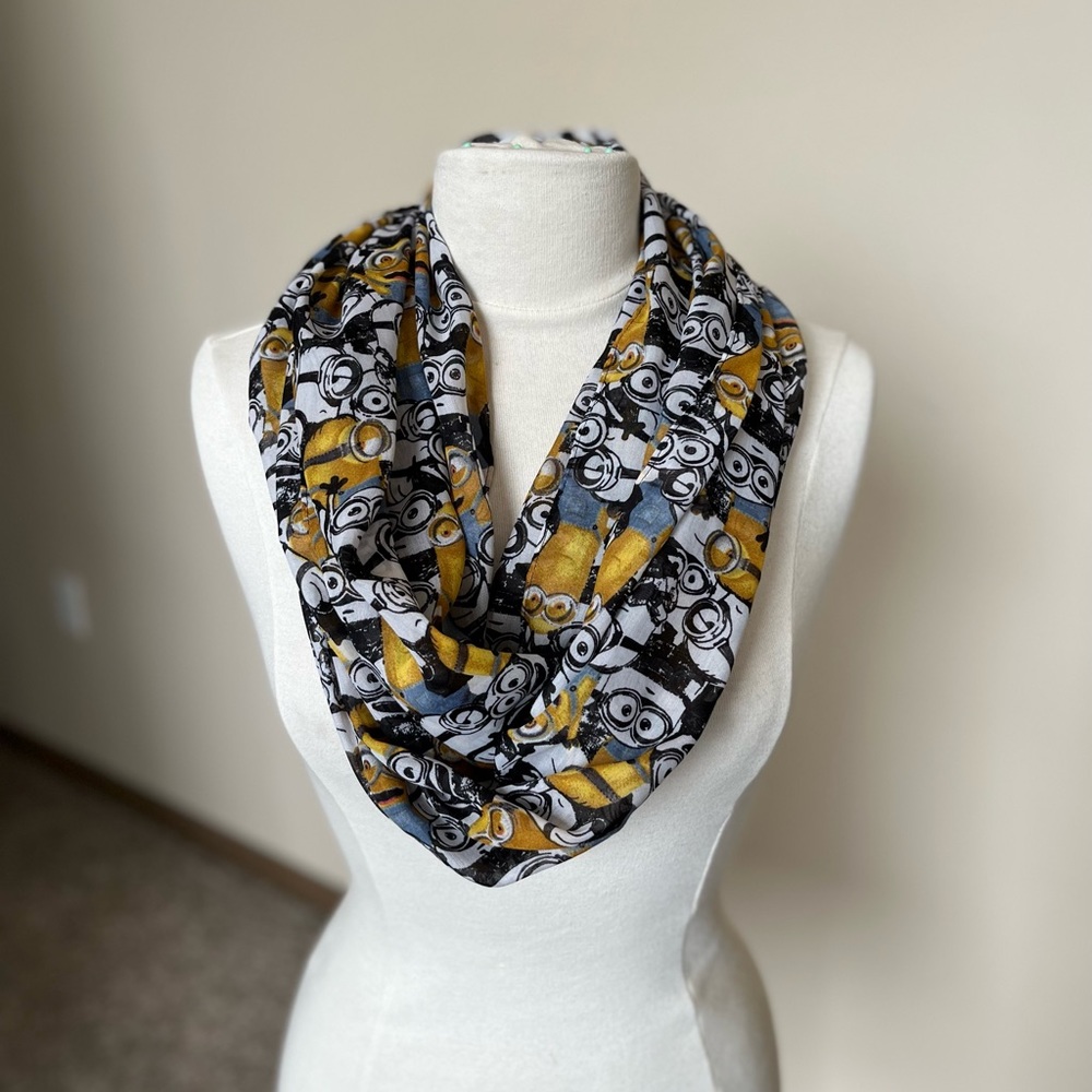 Despicable me minion infinity scarf
